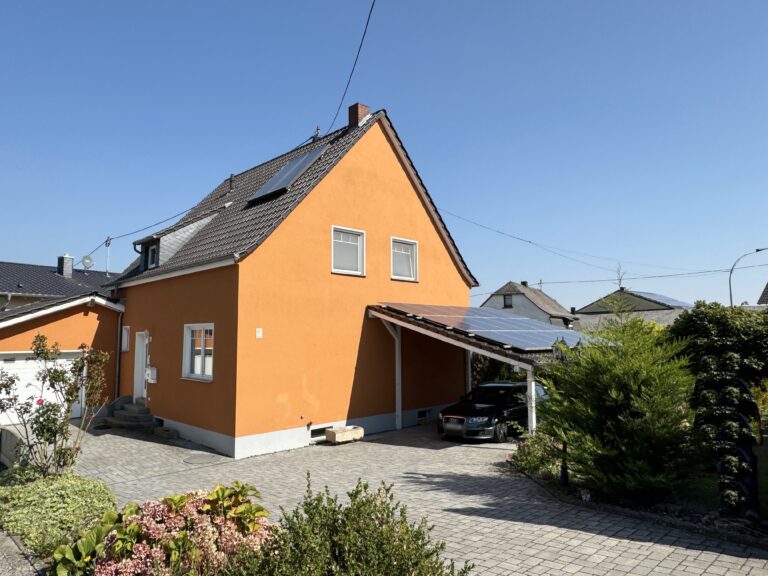 Einfamilienhaus- Sommerloch