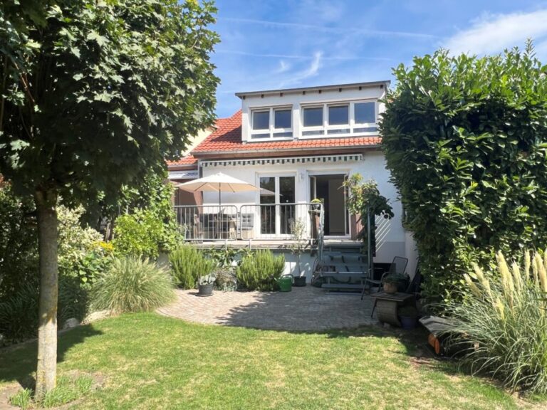 Doppelhaushaelfte-Ruesselsheim