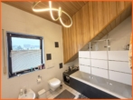 Badezimmer - Komfortables und hochwertiges Wohnen mit viel Platz und zusätzlichem Studioanbau
