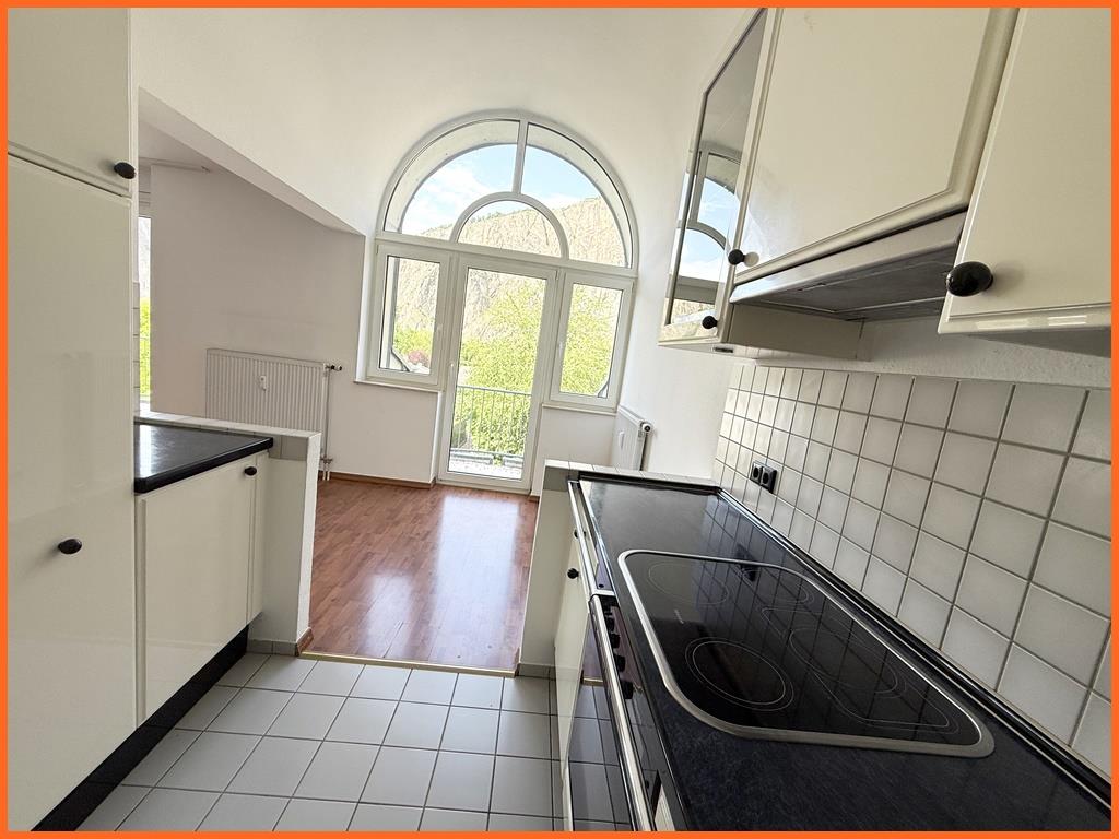 Sensationeller Rotenfelsbllick, 125 m² 3 Zimmer-Maisonette u. TG-Platz für Ihr Wohnmobil! - Küche (8850)