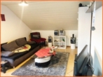 Wohnzimmer - Gemütliche 2 Zimmer- Dachgeschoss-Wohnung -ideal für Singels – Bezug Juli 2025