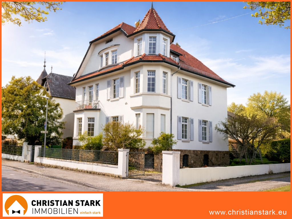 Kurgebiet pur: Erleben Sie das Turmzimmer in dieser edlen 3 Zimmer Altbauwohnung - Titelbild (8627)