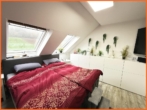 Schlafzimmer 1 - Autark wohnen in einer Ruheoase – mit Glasfaser und im 2 Stunden-Takt ins Rhein-Main-Gebiet!