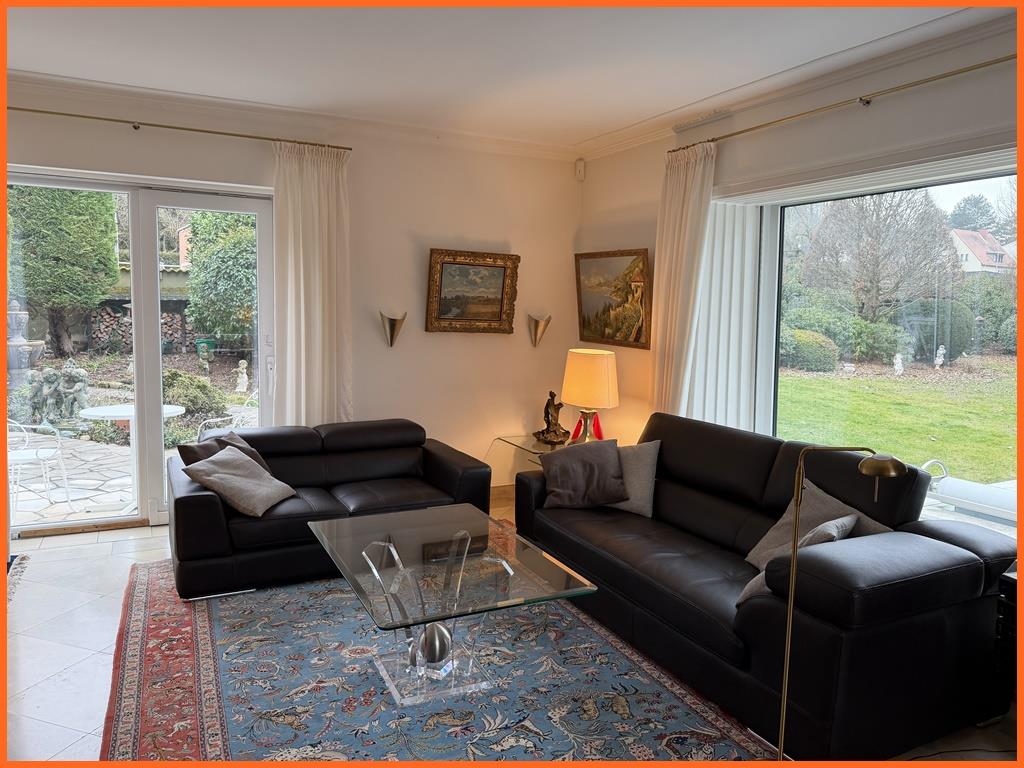 Beste Lage von Bad Kreuznach: Komfortvilla mit Pool auf einem 1660 m² Parkgrundstück! - Wohnen 2 (8957)