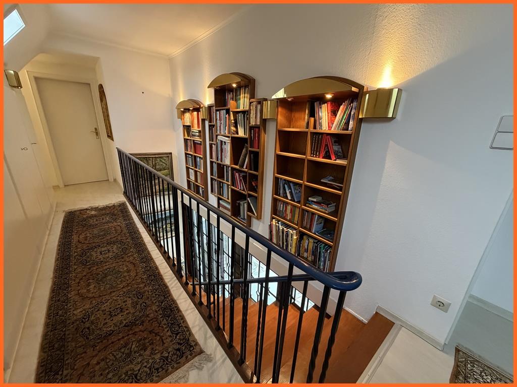 Nahe Diakonie: Ihr Zuhause, 216m², im privaten Park -1660 m² Freiheit, Ruhe & Lebensqualität mit Pool - Diele OG (9711)