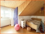 Schlafzimmer OG - Zuhause ist, wo Kinder spielen, Eltern zur Ruhe kommen und das Leben Platz hat