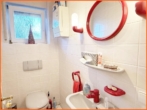 Gäste- WC - Zuhause ist, wo Kinder spielen, Eltern zur Ruhe kommen und das Leben Platz hat