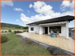 Außenansicht - Charmantes Einfamilienhaus mit Wellnessbereich, großem Garten und Weinbergblick!
