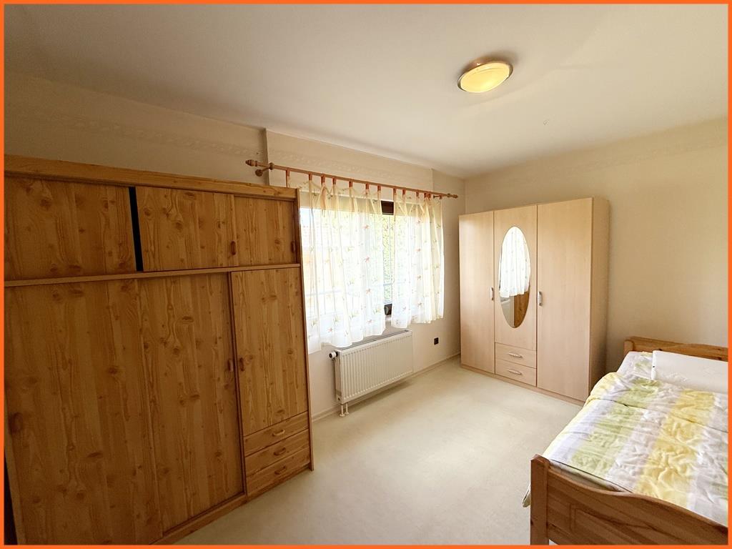 Charmantes Einfamilienhaus mit Wellnessbereich, großem Garten und Weinbergblick! - Zimmer (6930)