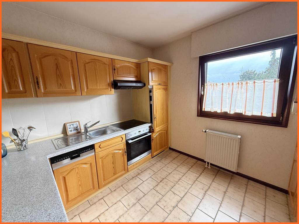 Charmantes Einfamilienhaus mit Wellnessbereich, großem Garten und Weinbergblick! - Küche (6927)