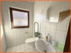 Gäste WC - Hallo Großfamilie: knapp 200 m² Wfl. bietet dieses ruhig gelegene Einfamilienhaus!