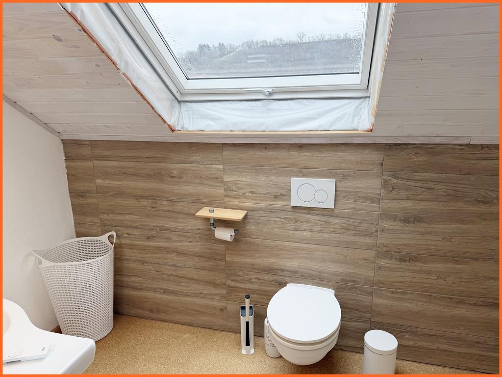 Charmantes Dorfhaus mit viel Flair mitten im alten Ortskern von Norheim - WC (7987)