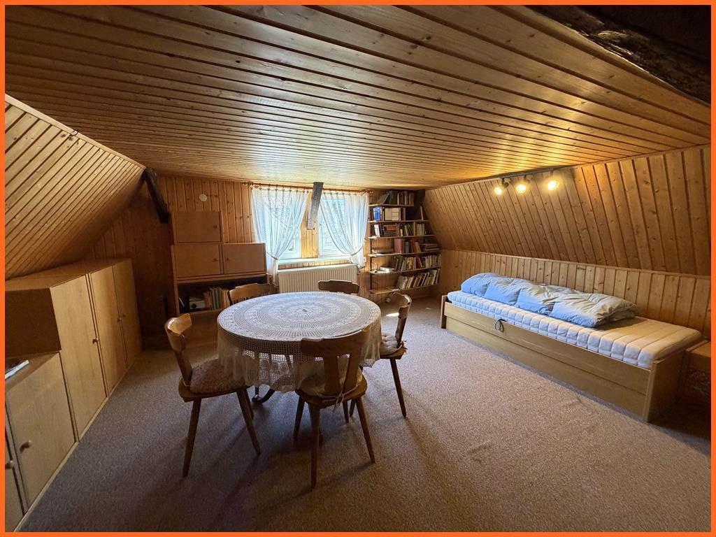 Ein Anwesen mit Seele-denkmalgeschützte fränkische Hofreite voller Geschichte und Möglichkeiten! - Dachstudio (8748)