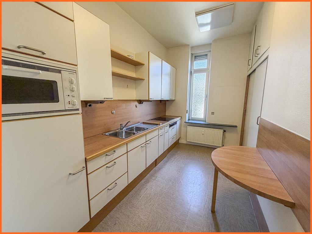 Altbaucharme mit Stil: großzügige 117 m²-Etage mit SW-Balkon und viel Potenzial! - Küche (9352)