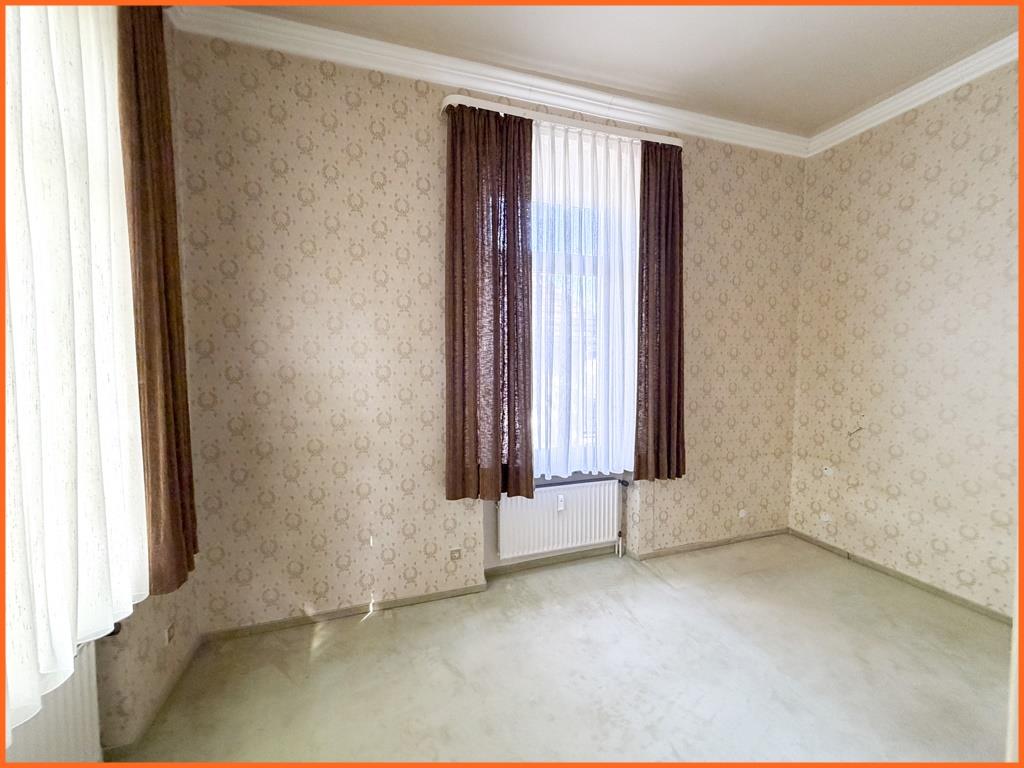 Altbaucharme mit Stil: großzügige 117 m²-Etage mit SW-Balkon und viel Potenzial! - Zimmer (9350)