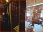 Dusche im Bad - Altbaucharme mit Stil: großzügige 117 m²-Etage mit SW-Balkon und viel Potenzial!