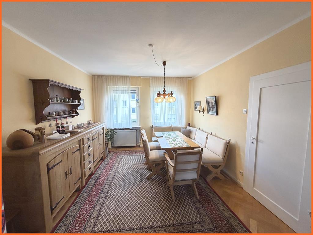 Charmante 4-5 Zimmer Maisonette in ruhiger Stadtlage – Fußläufig zum Bahnhof und in die City! - Esszimmer (8031)