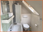 WC im DG - Charmante 4-5 Zimmer Maisonette in ruhiger Stadtlage – Fußläufig zum Bahnhof und in die City!