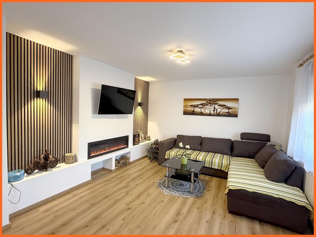 Mehrgenerationenhaus im Top-Zustand, 200 m² Wfl. und 560 m² Grundstück! - Wohnen EG (8451)