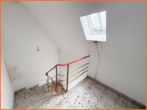 Treppenhaus - 100 m² großes 1-2 Familienhaus mit Garage, ideal für handwerklich Begabte!
