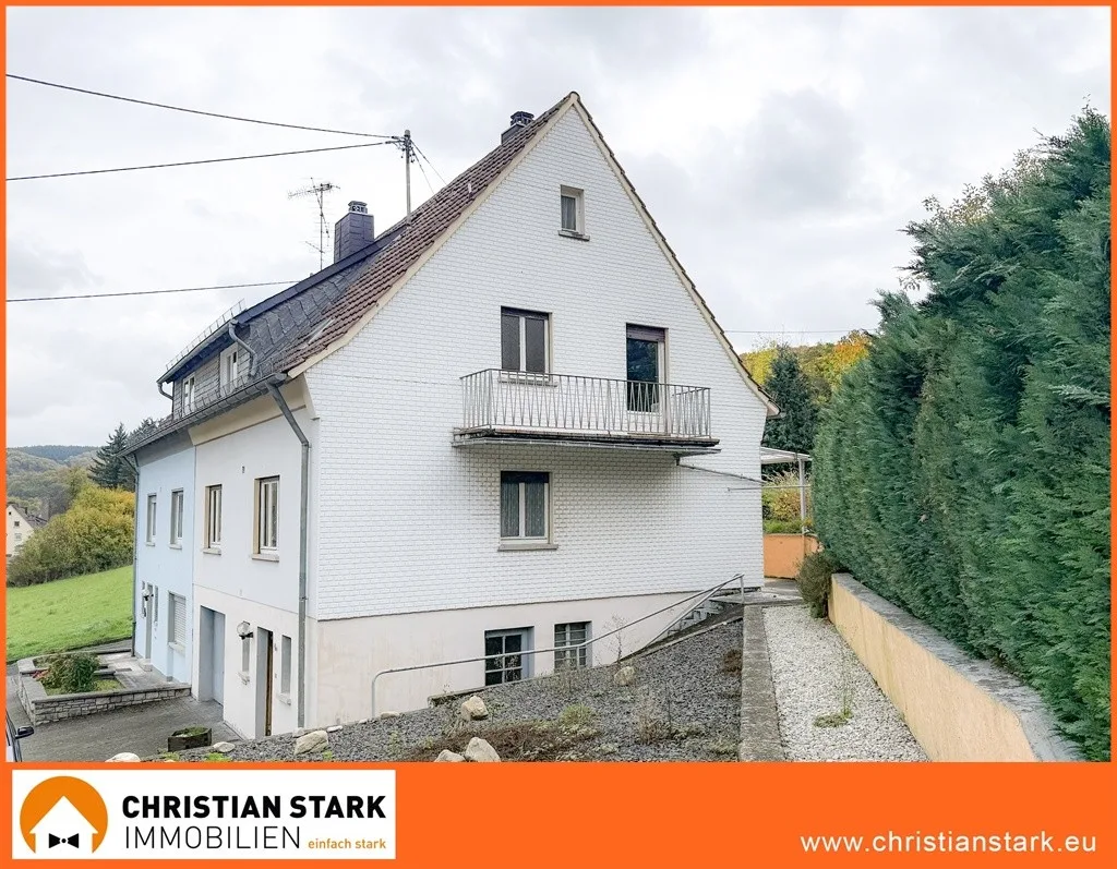 100 m² großes 1-2 Familienhaus mit Garage, ideal für handwerklich Begabte! - Titel (11106)