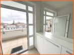 Ausblick aus Eingangsbereich - Ein feiner Ruhesitz für Senior*in, der/ die im Kurgebiet mit herrlicher Aussicht wohnen möchte!