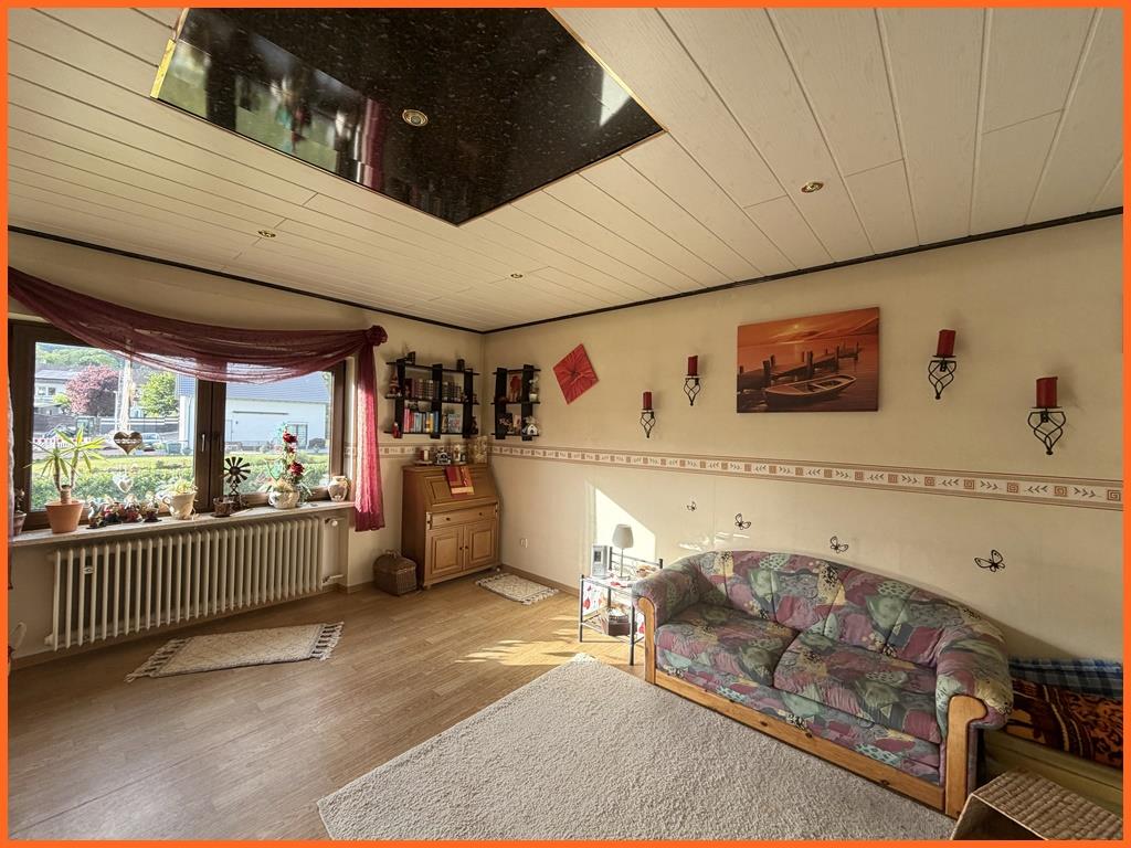 Natur, Ruhe, Freiraum- Ihr Paradies für 2 Familien auf 2250 m² traumhaften Grundstück! - Wohnen OG (9870)