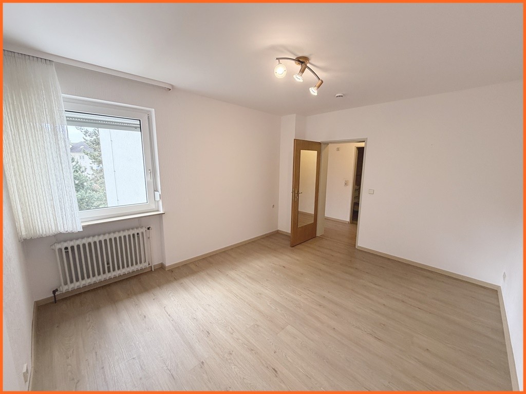 VERKAUFT! Ihr kleines Wohnparadies – Gepflegte 2-Zimmerwohnung in ruhiger Aussichtslage und sep. Garage! - Schlafzimmer (10433)