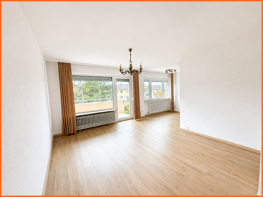 Ihr kleines Wohnparadies – Gepflegte 2-Zimmerwohnung in ruhiger Aussichtslage und sep. Garage! - Wohn-Essbereich (9156)