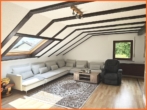 Wohnzimmer OG - Herrliche Aussichtslage, ideal für die große Familie mit Büro, 834 m² Grundstück, 3 Garagen.