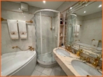 Badezimmer - Luxuriöse Wohnung mit Blick in den Kurpark, neben dem Nassauer-Hof!