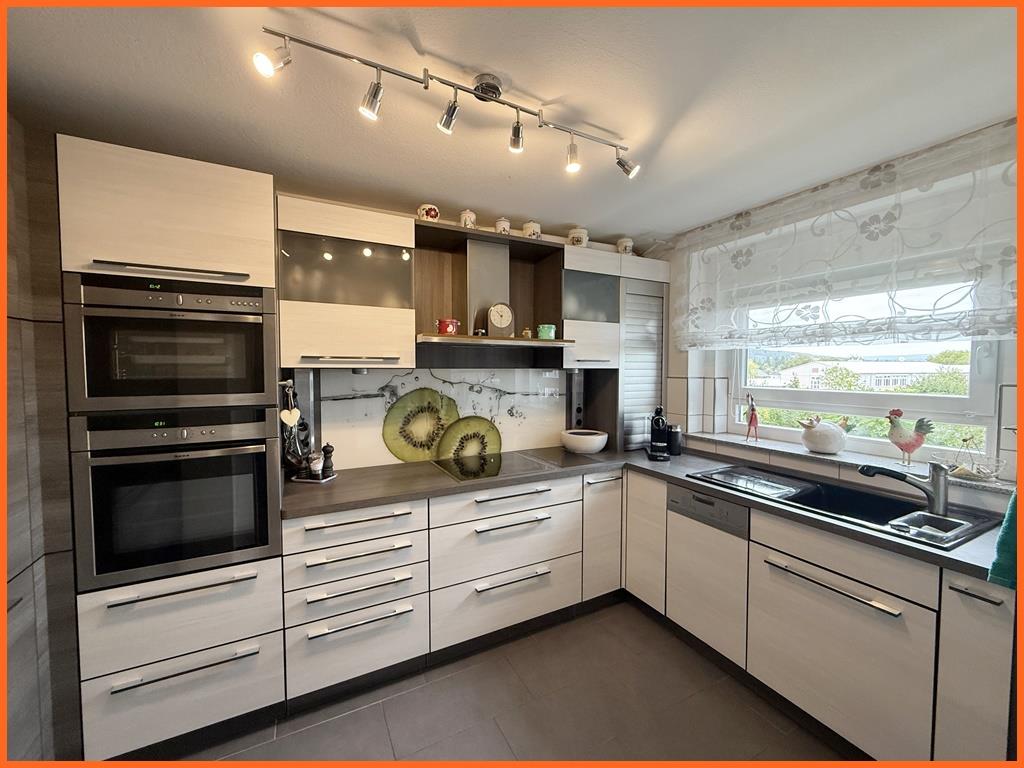 Sonne, Platz & Wohlgefühl für die ganze Familie -topp 5 Zimmer-Wohnung, 12 m² Balkon südl. Bad Kreuznach - Küche (8522)