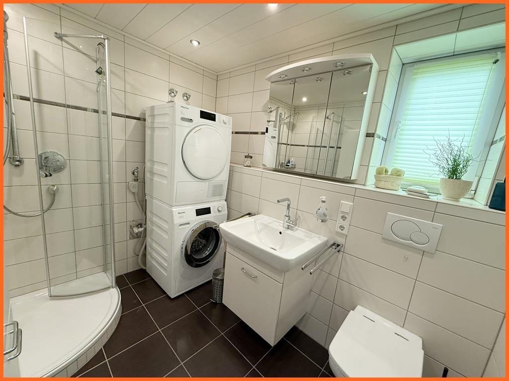 Sonne, Platz & Wohlgefühl für die ganze Familie -topp 5 Zimmer-Wohnung, 12 m² Balkon südl. Bad Kreuznach - Bad (8524)