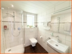 Bad Eltern - Endlich mal eine stilvolle 5 Zimmer-Wohnung mit traumhaften Grünblick, Garage und Carport