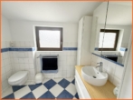 Bad - Freistehendes Einfamilienhaus in ruhiger Wöllsteiner Lage, 212 m² Wfl., 850 m² Grundstück!