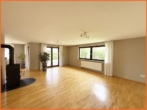 Wohnzimmer - Freistehendes Einfamilienhaus in ruhiger Wöllsteiner Lage, 212 m² Wfl., 850 m² Grundstück!