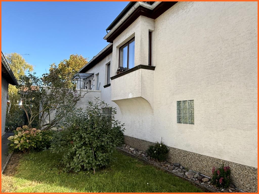 Ein echtes Raumwunder – das ideale Wohn- und Arbeitshaus – 215 m² Lager-Nutzfläche! - Seitenansicht (7285)