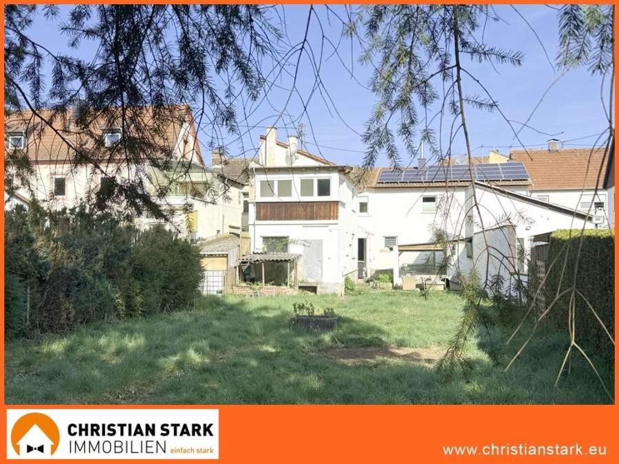 RESERVIERT!!! Erschwinglich für die junge Familie: 135 m² gepflegte Wohnfläche und 553 m² Südgrundstück!, 55585 Norheim, Reihenmittelhaus