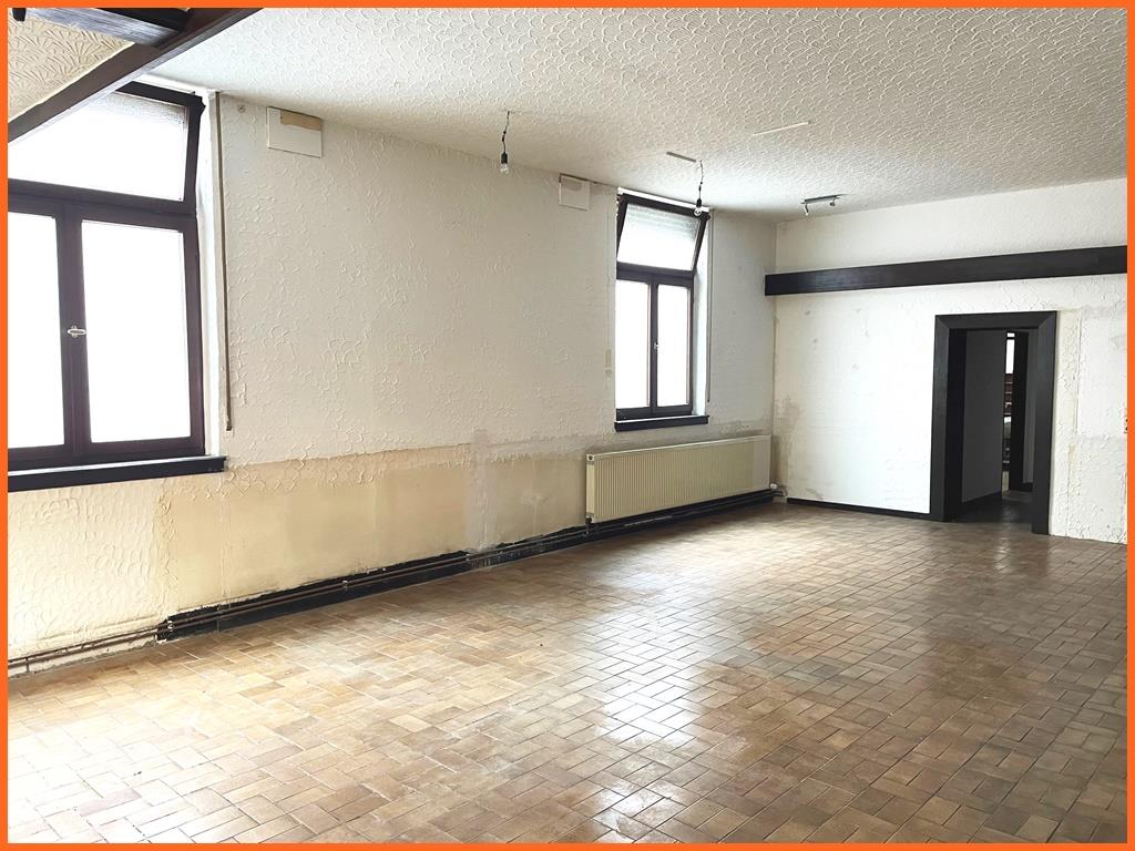 Renditestarkes Wohn-und Geschäftshaus mit Erweiterungsmöglichkeit im Herzen von Bad Münster. - Freier Gewerberaum EG (7882)