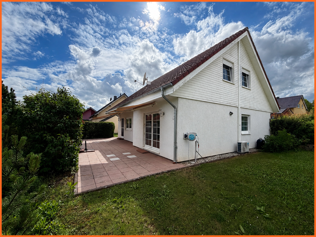 Große Familie? 2 Generationen? Homeoffice? Alles passt auf 155 m² Wohnfläche mit herrlichem Garten - Terrasse (9751)