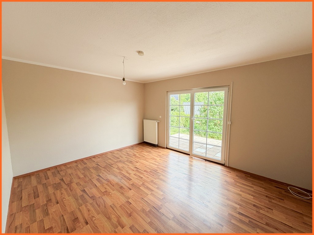 VERKAUFT–Licht, Platz und Privatsphäre auf traumhaften Grundstück, 155m² Wfl. für Familie, Homeoffice und Entspannen - Schlafen EG (10764)