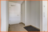 Diele - Modernes Wohnensemble: 4 Zimmer-Wohnung mit Grünblick, Einbauküche, 2 TG-Plätze!