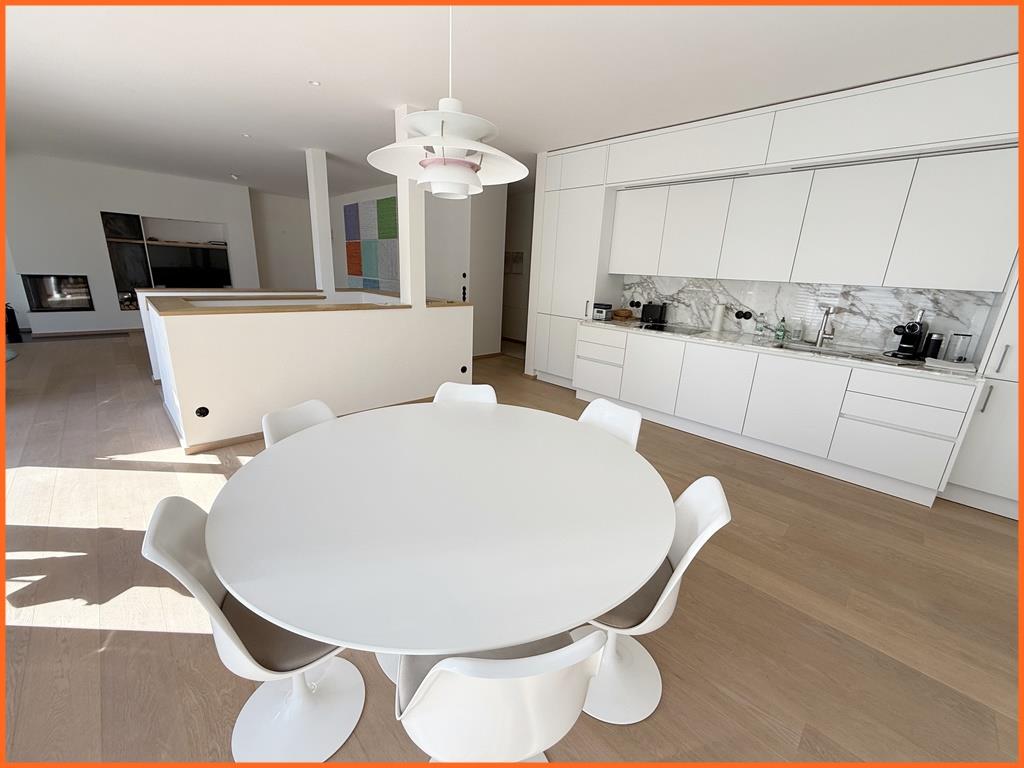 Premium-Penthaus mit Gästebereich in bester Lage des Kurgebiets! Gleich ansehen! - Küche u. Essbereich (8220)