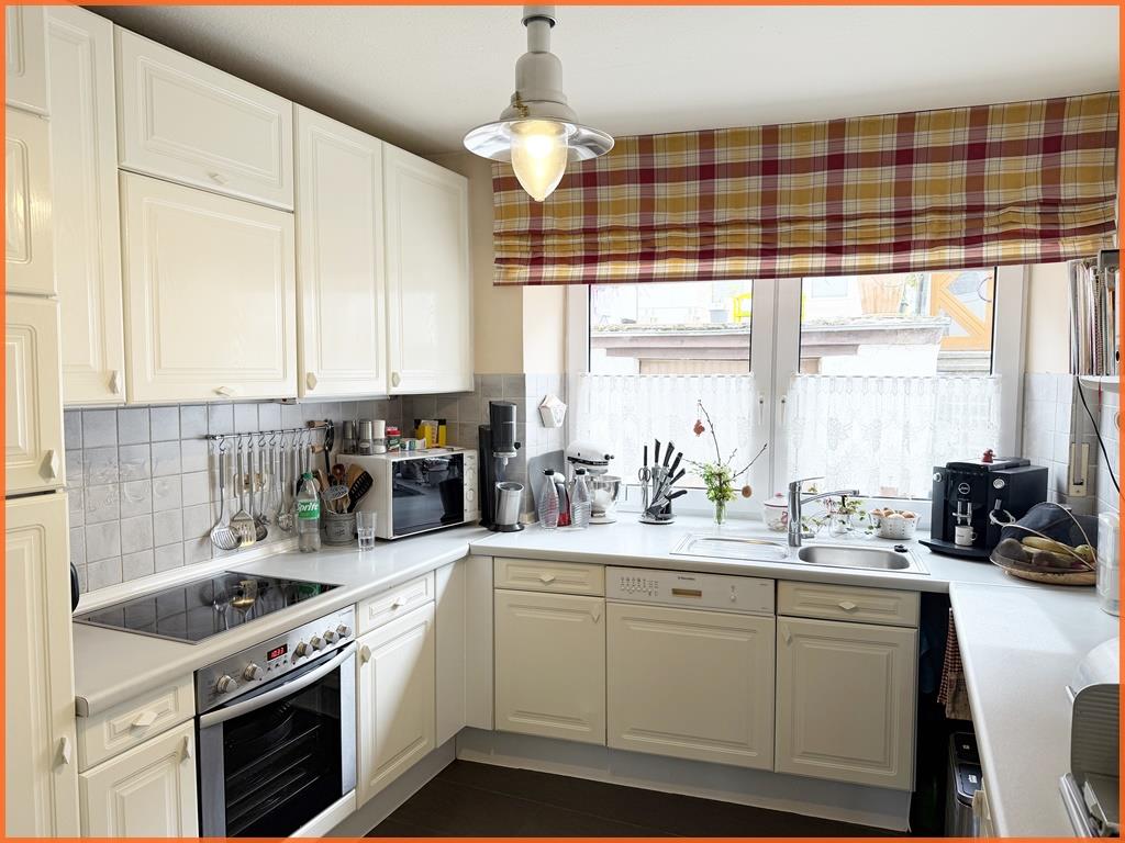 -reserviert- Wohnen mit Aussicht – charmantes Einfamilienhaus in bester Ortskernlage von Ebernburg! - Küche (9205)