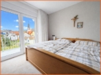 Schlafzimmer - Wohnen mit Aussicht – charmantes Einfamilienhaus in bester Ortskernlage von Ebernburg!
