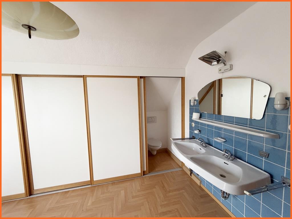 -Reserviert-Ein echtes „Familienhaus“ zwischen Universität und Uniklinik – sofort verfügbar. - Zimmer mit Gäste WC (8706)