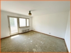 Schlafzimmer - RESERVIERT – Ideal auch für WG-Vermietung – renovierungsbedürftige 4-Zimmer-Wohnung in Gonsenheim