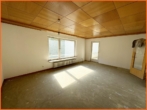 Wohnzimmer - RESERVIERT – Ideal auch für WG-Vermietung – renovierungsbedürftige 4-Zimmer-Wohnung in Gonsenheim