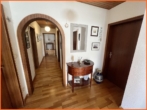 Flur - Attraktives 1-2-Familienhaus mit viel Potential im beliebten Weinsheim