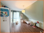 Kinderzimmer 1 - Verkauft!! Raum zum Leben, Blick zum Träumen- Einfamilienhaus für die Familie direkt an den Weinbergen!